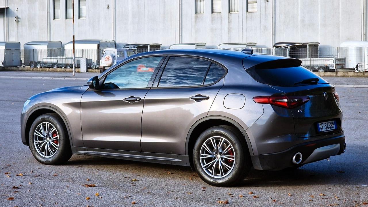 Alfa Romeo Stelvio 2.2 Turbodiesel 190 CV AT8 Q4