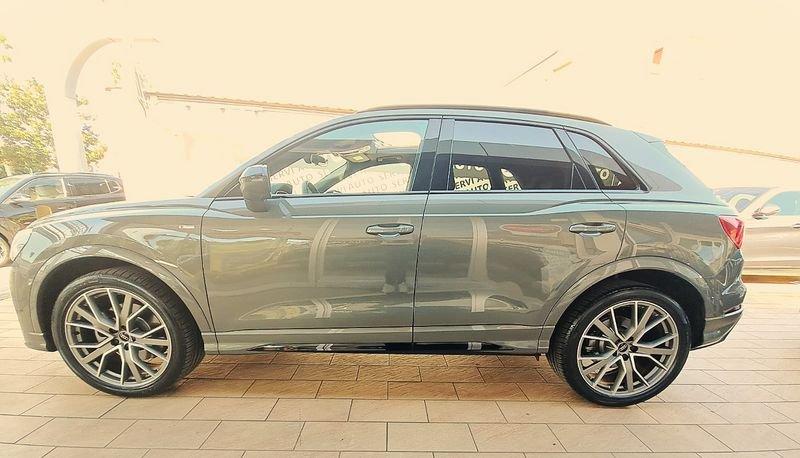 Audi Q3 Q3 40 2.0 tdi Identity Black quattro 193cv s-tronic