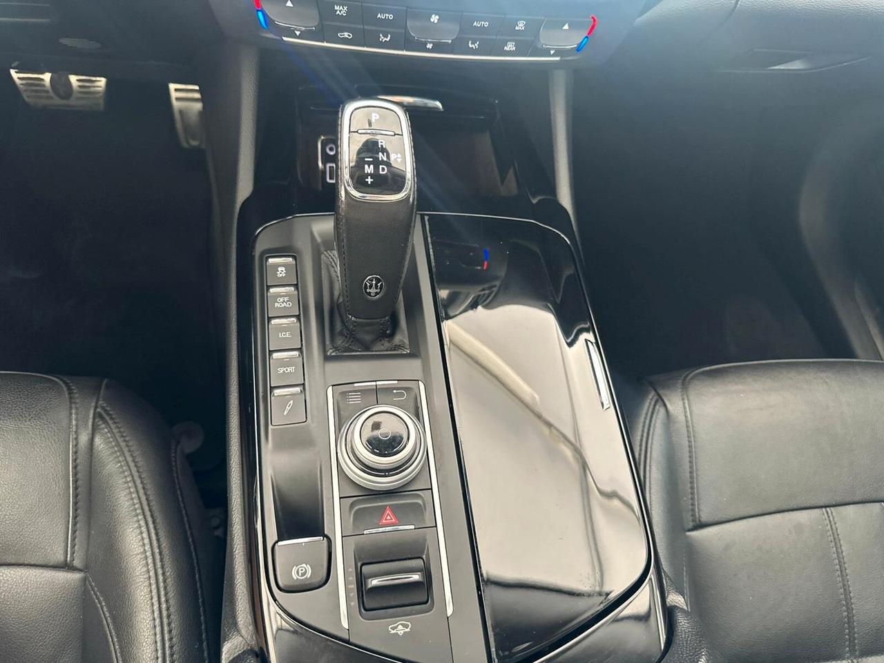 MASERATI LEVANTE GRANSPORT WRAPPATA 10/2018