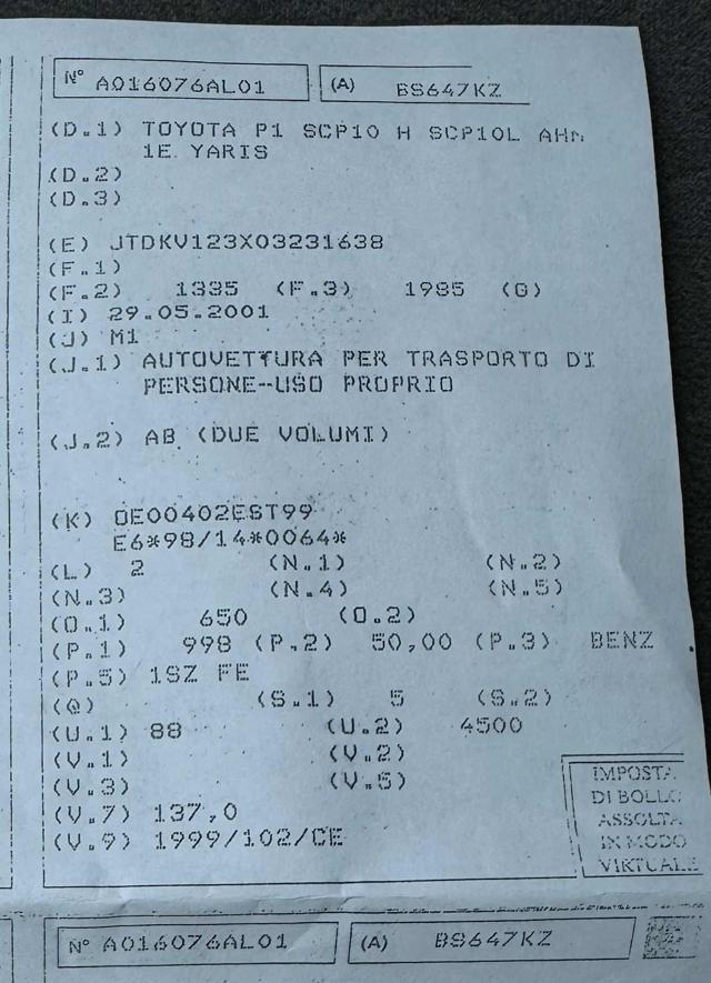 TOYOTA Yaris 1.0i 16V cat 5 porte