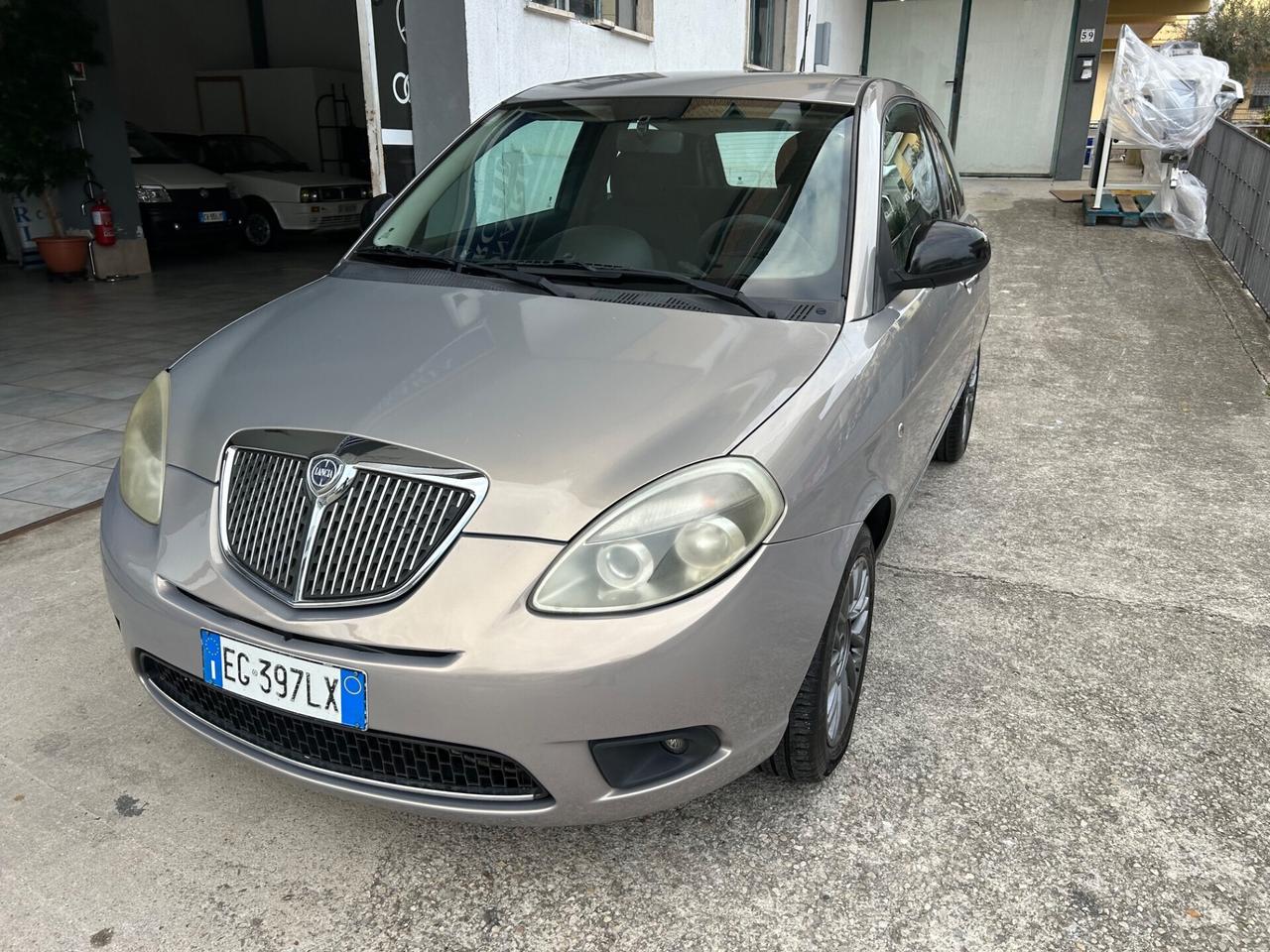 Lancia Ypsilon 1.3 MJ DIESEL NEOPATENTATI!!!!!!