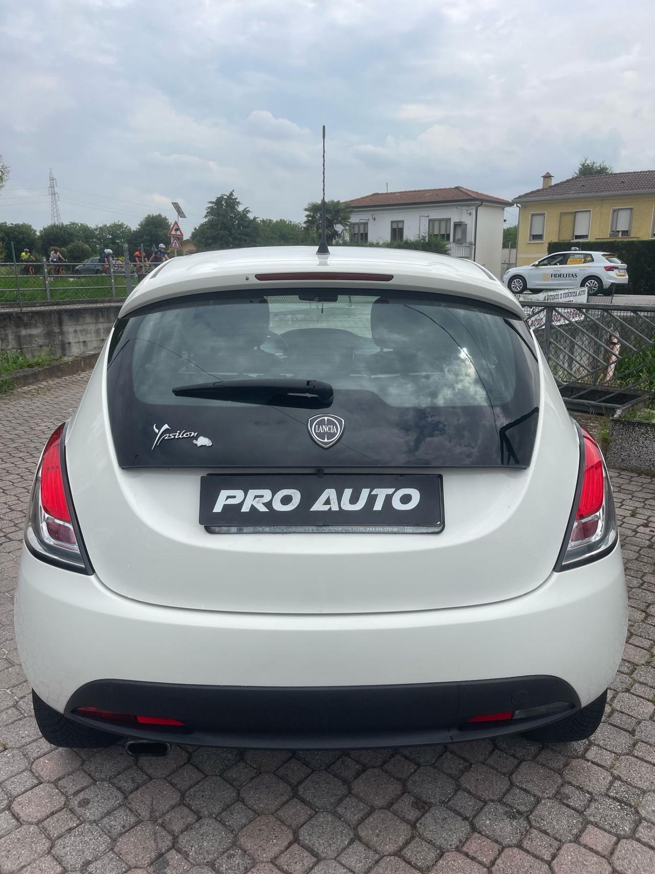 Lancia Ypsilon 1.2 69 CV 5 porte GPL Ecochic Gold