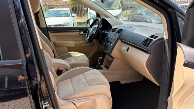 VOLKSWAGEN Touran 1.4 TSI DSG Highline EcoFuel
