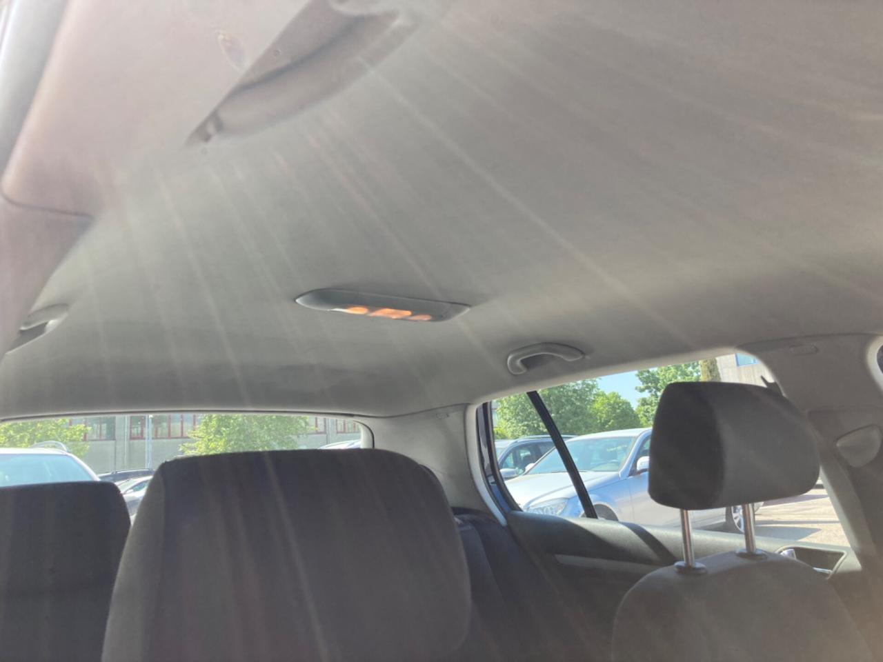 VOLKSWAGEN GOLF TDI 4x4 (MODELLO SPORTLINE)