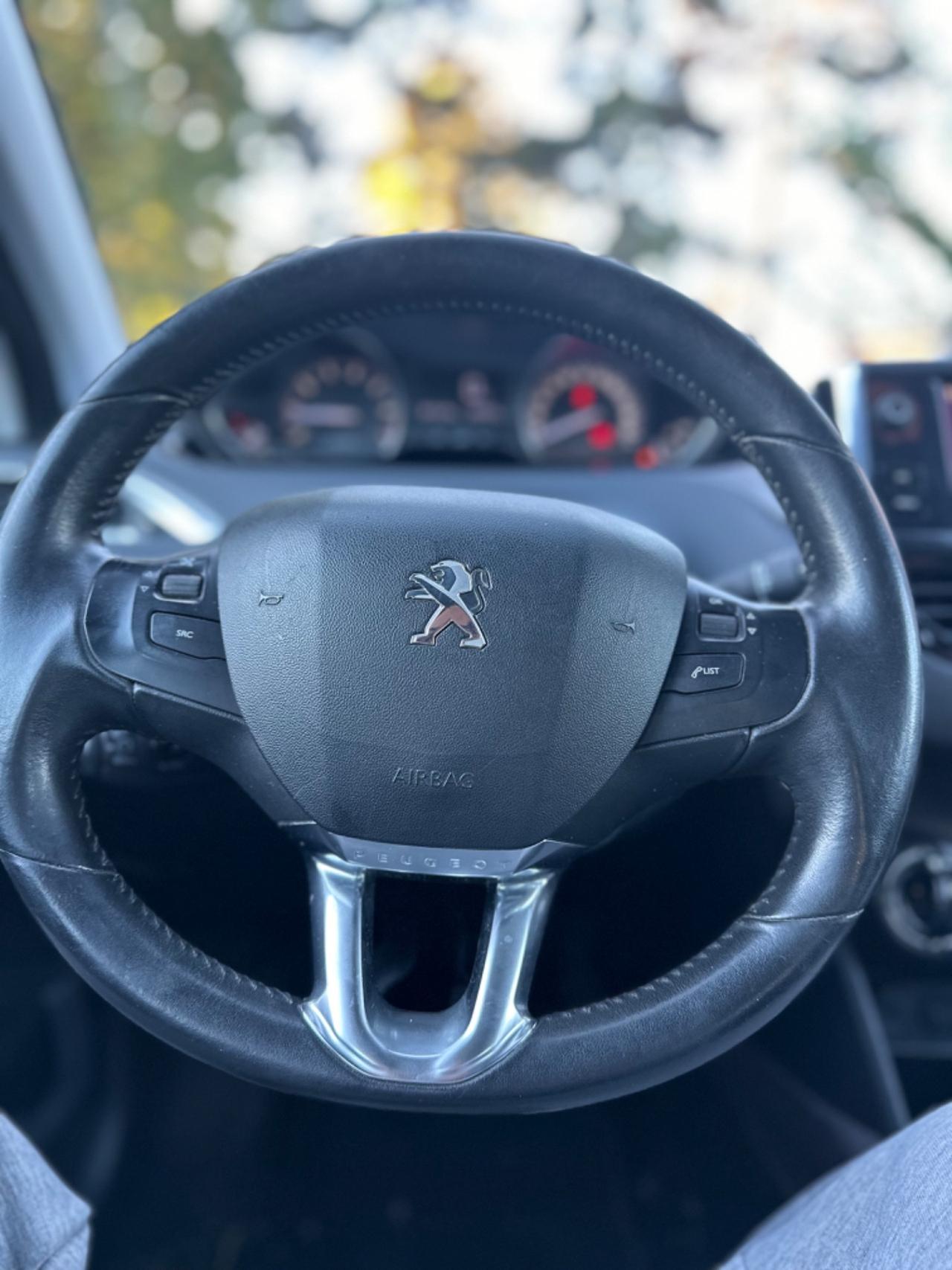 Peugeot 2008 BlueHDi 120 S&S Allure