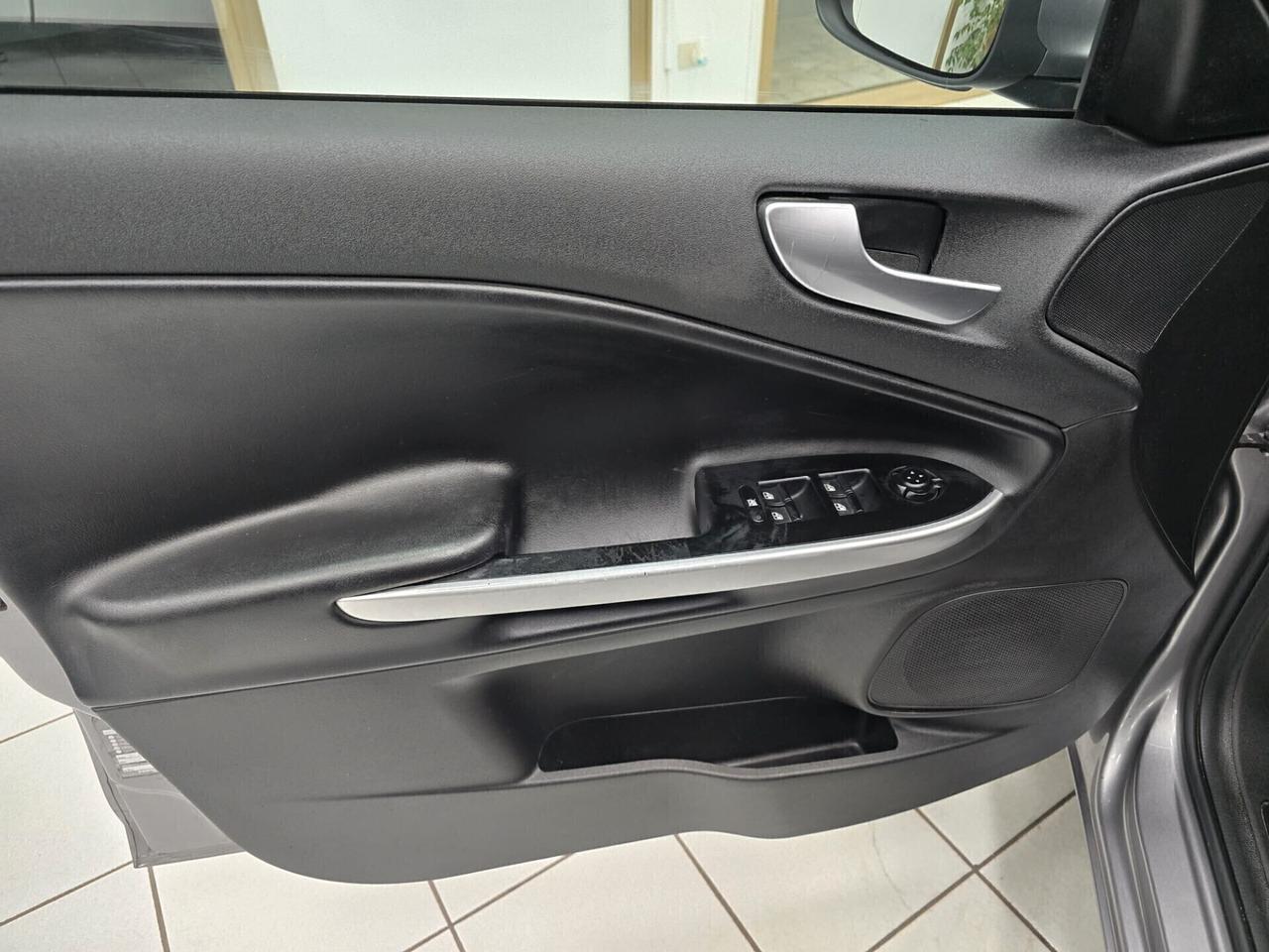 Alfa R. Giulietta 1.4 Turbo 120 CV GPL Distinctive 2012