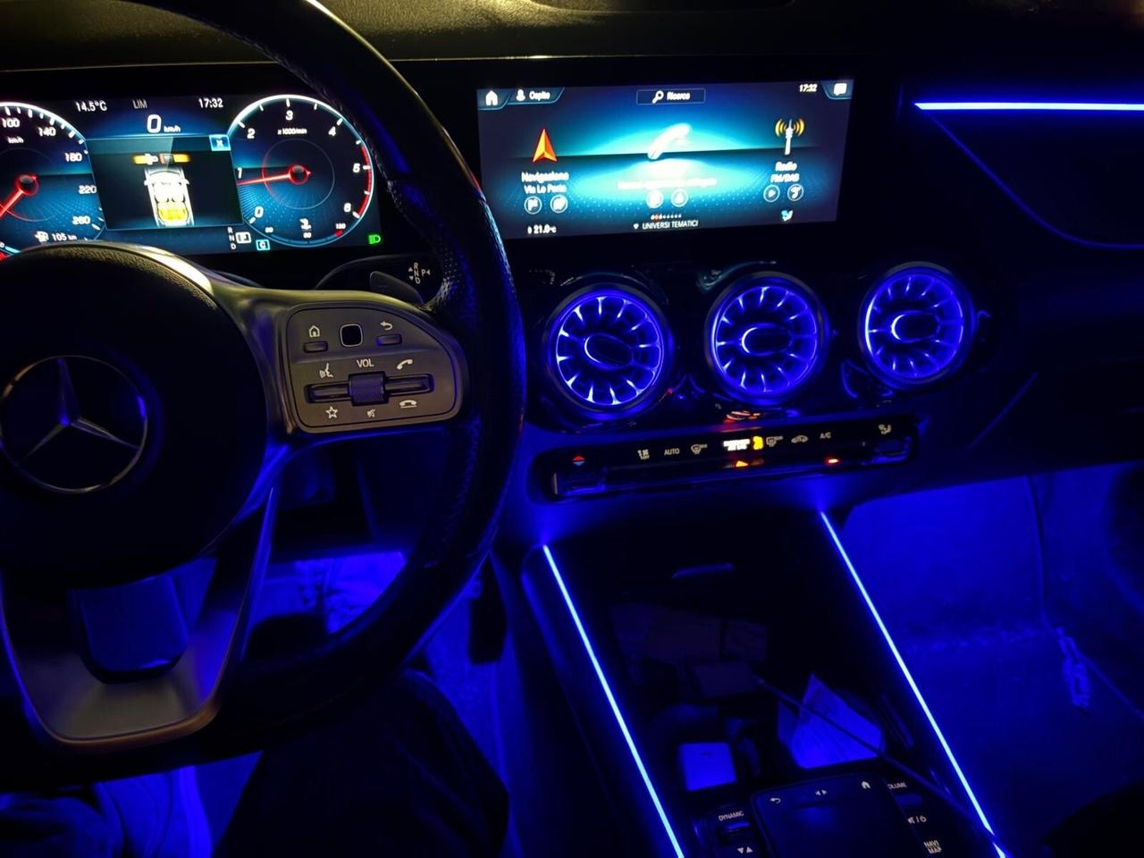 Mercedes-benz GLA 200 d Automatic Premium Amg Pack Night