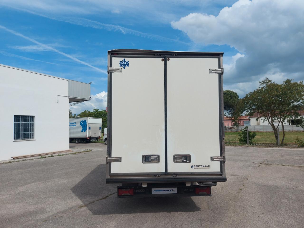 IVECO DAILY 35C16 CON FURGONE ISOTERMICO E GRUPPO FRIGO XARIOS 500
