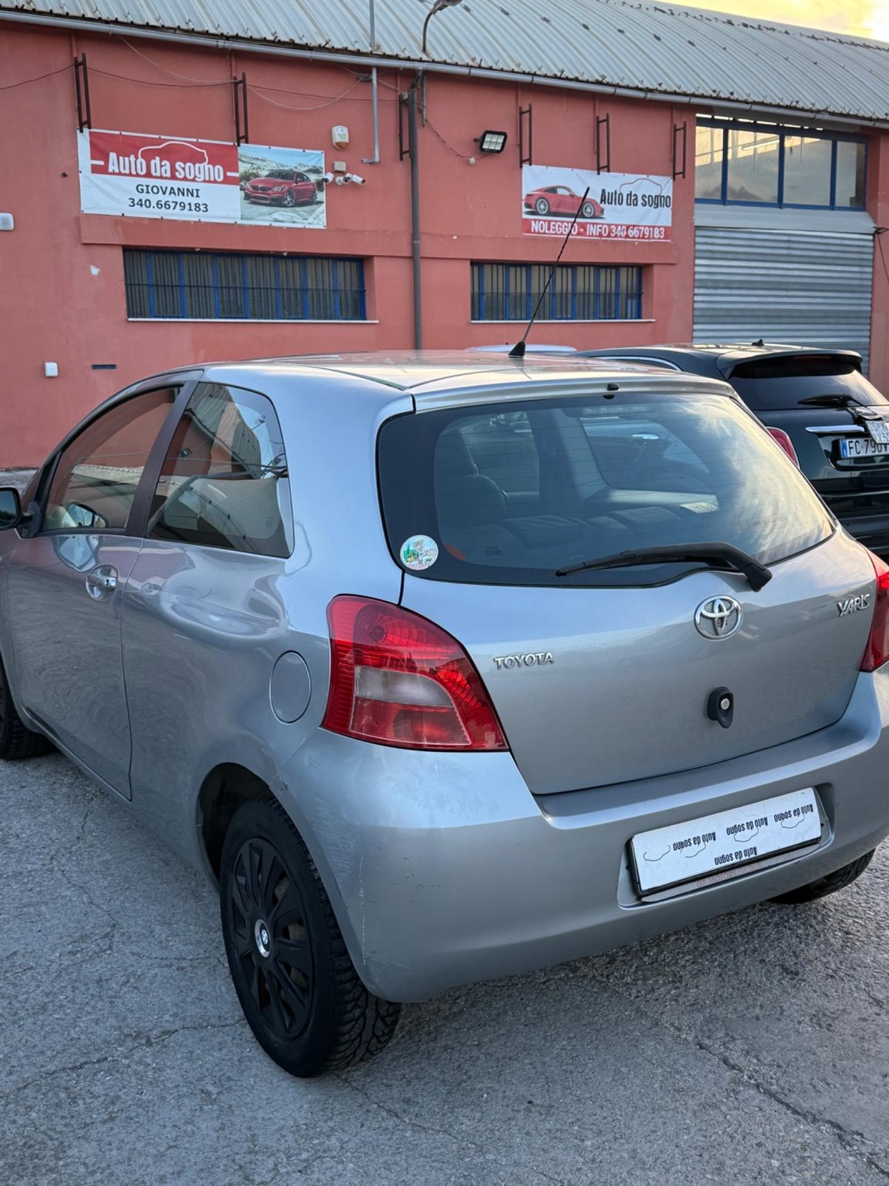 Toyota Yaris 1.0 3 porte