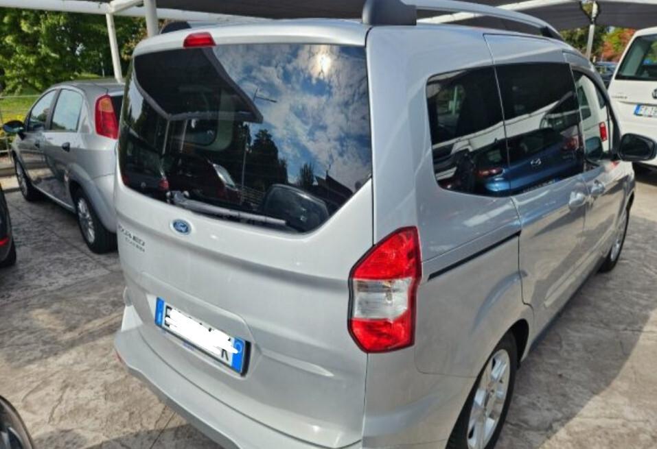 Ford Tourneo Courier 1.5 TDCI 75 CV Titanium