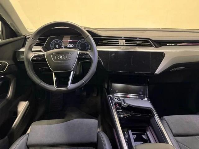 AUDI Q8 e-tron 55 quattro S line edition