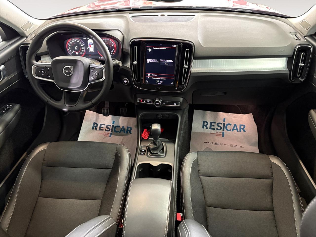 VOLVO XC40 1.5 t3 Momentum 156cv