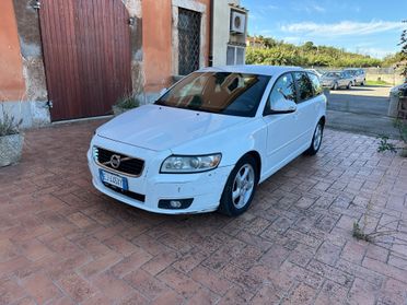 Volvo V50 D4 Geartronic Kinetic