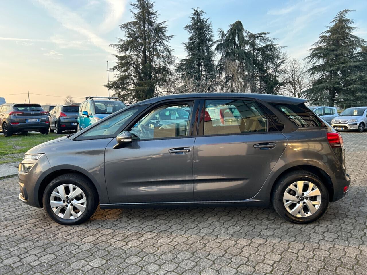 Citroen C4 Picasso 1.5d. |NAVI|SENSORI POST