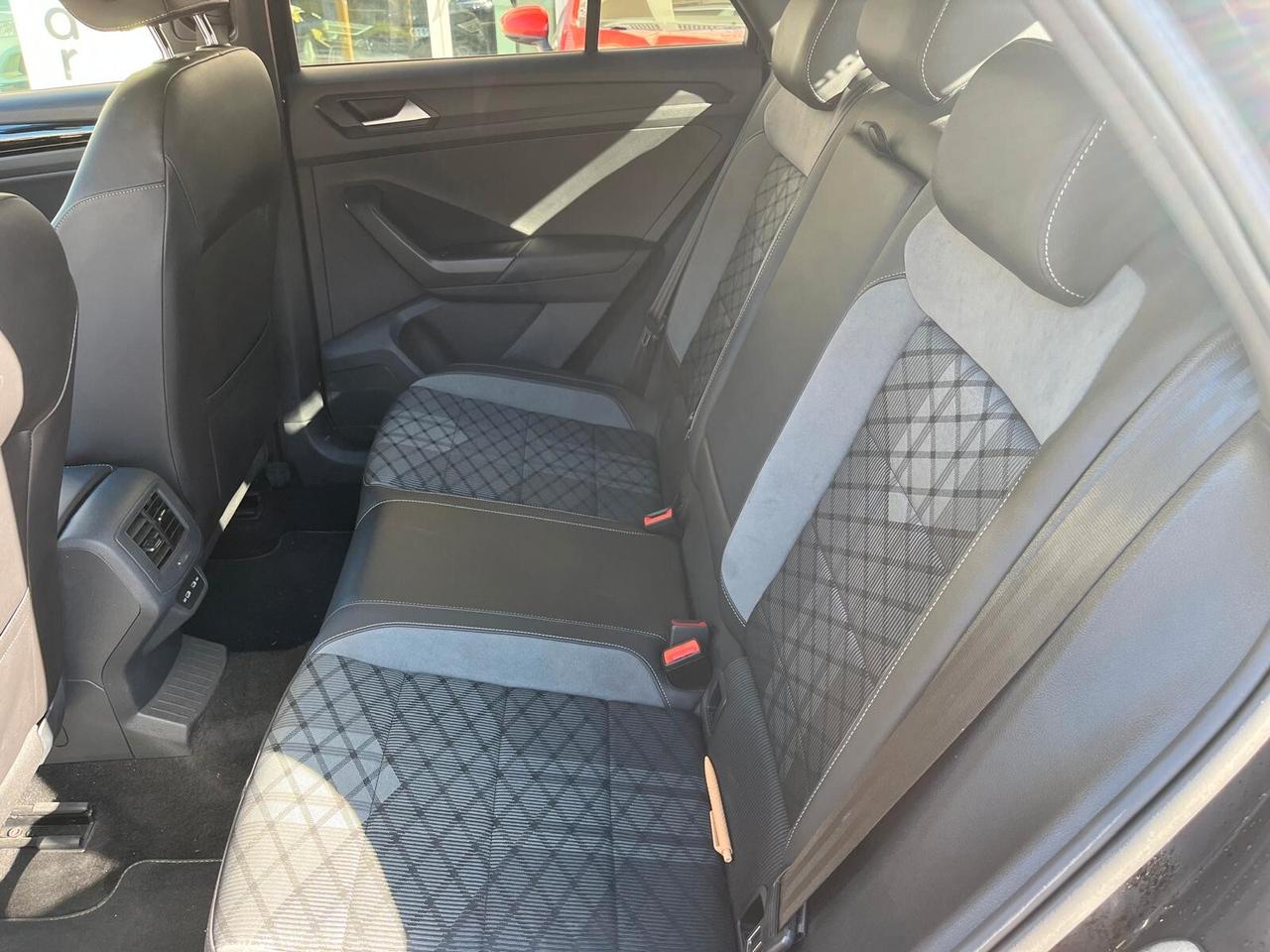 VOLKSWAGEN T-ROC 2,0 TDI 150 CV DSG R-LINE 5P