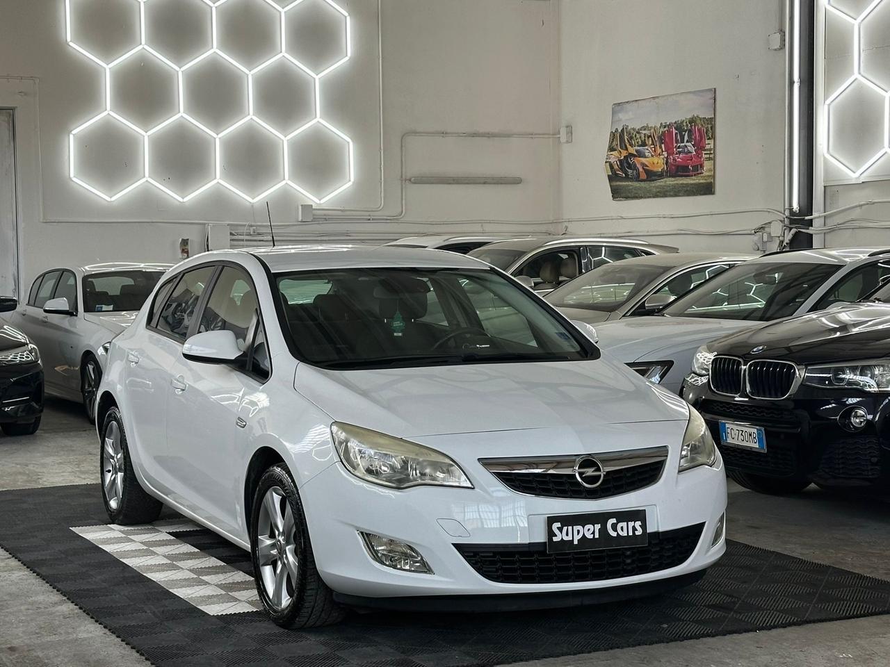 Opel Astra 1.7 CDTI 110CV 5 porte Cosmo
