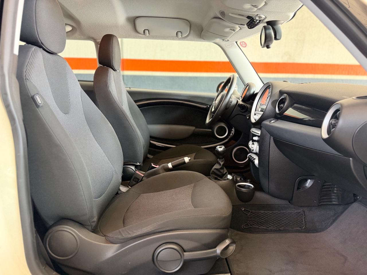 Mini 1.6 16V Cooper D NEOPATENTATI