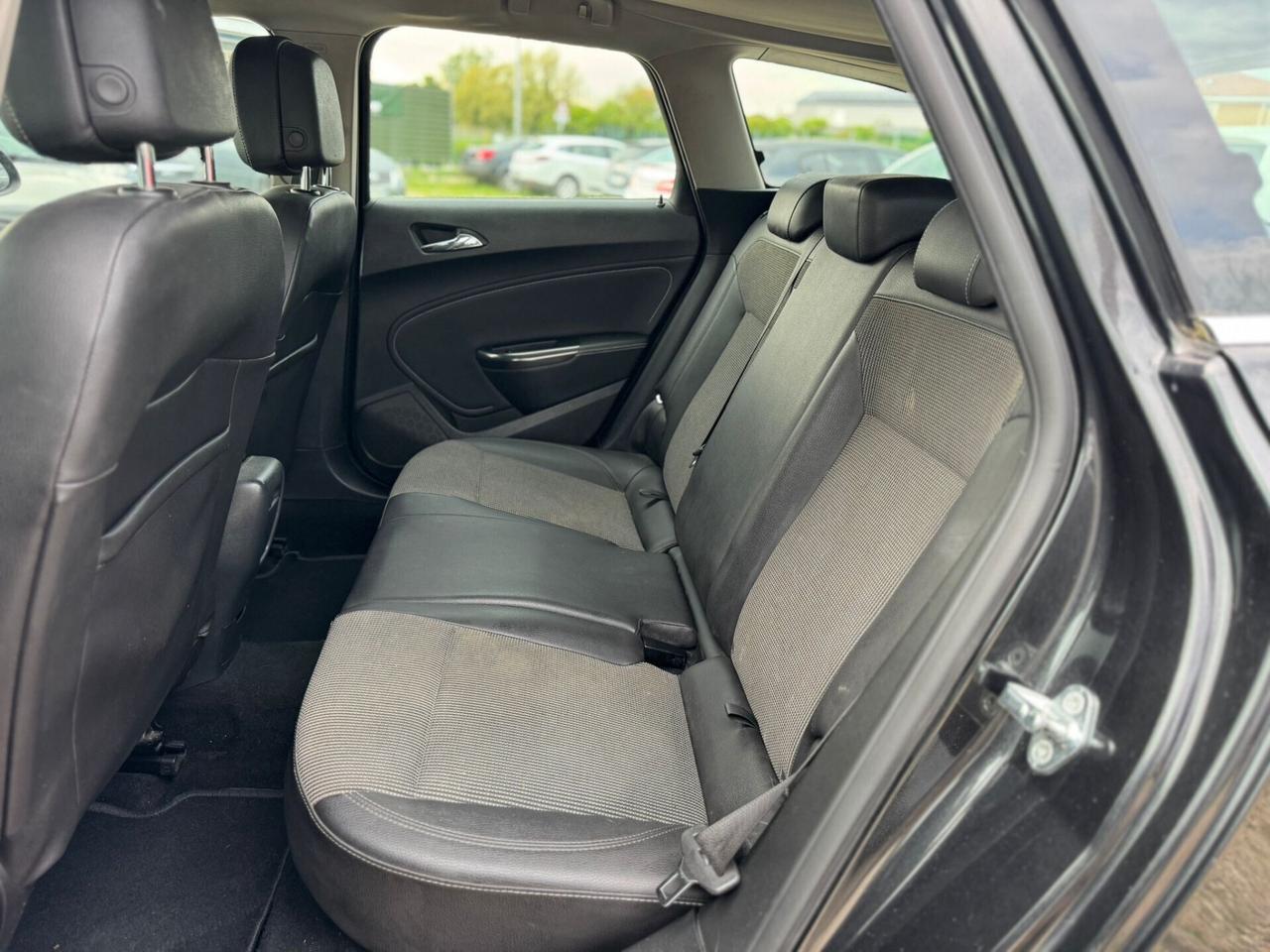 Opel Astra 1.4 Turbo 140CV GPL Gancio Traino