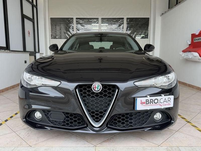 Alfa Romeo Giulia 2.2 Turbo MT6 150 CV Business Launch Ed