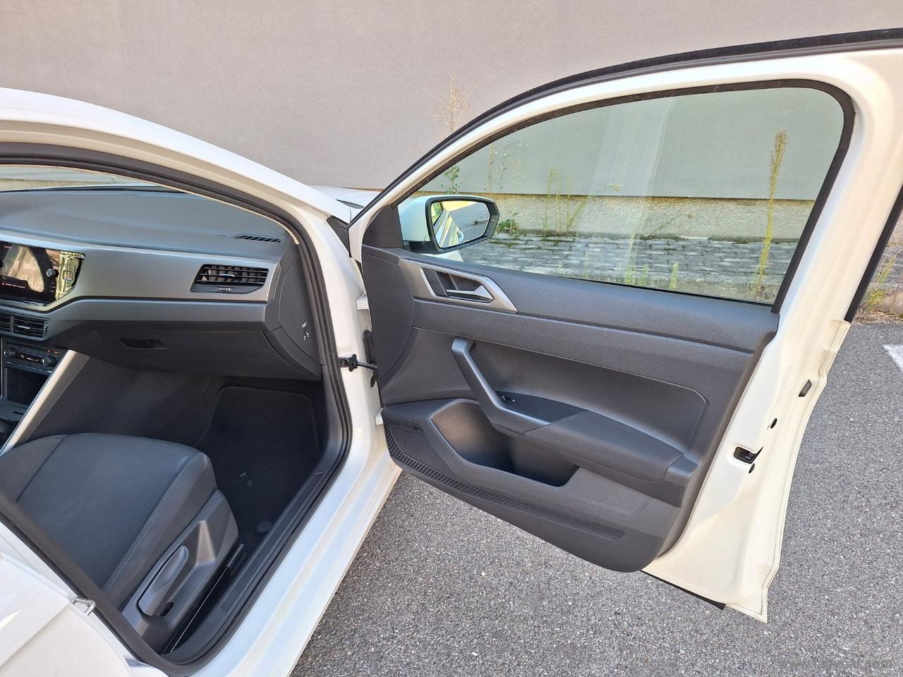 VOLKSWAGEN Polo 1.0 EVO Life NEOPATENTATI