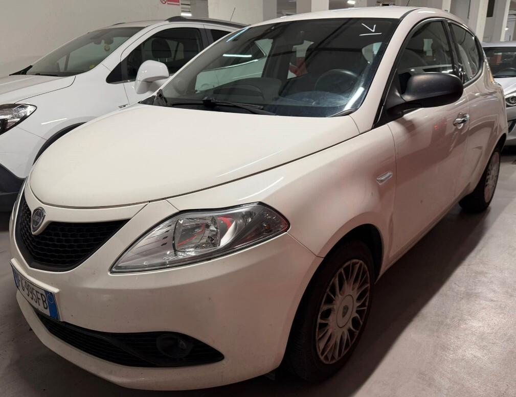 Lancia Ypsilon 1.2 69 CV 5 porte