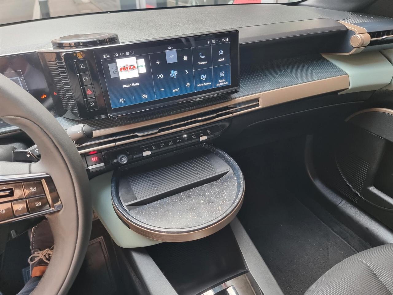 Lancia Ypsilon Hybrid e-DCT Edizione Cassina