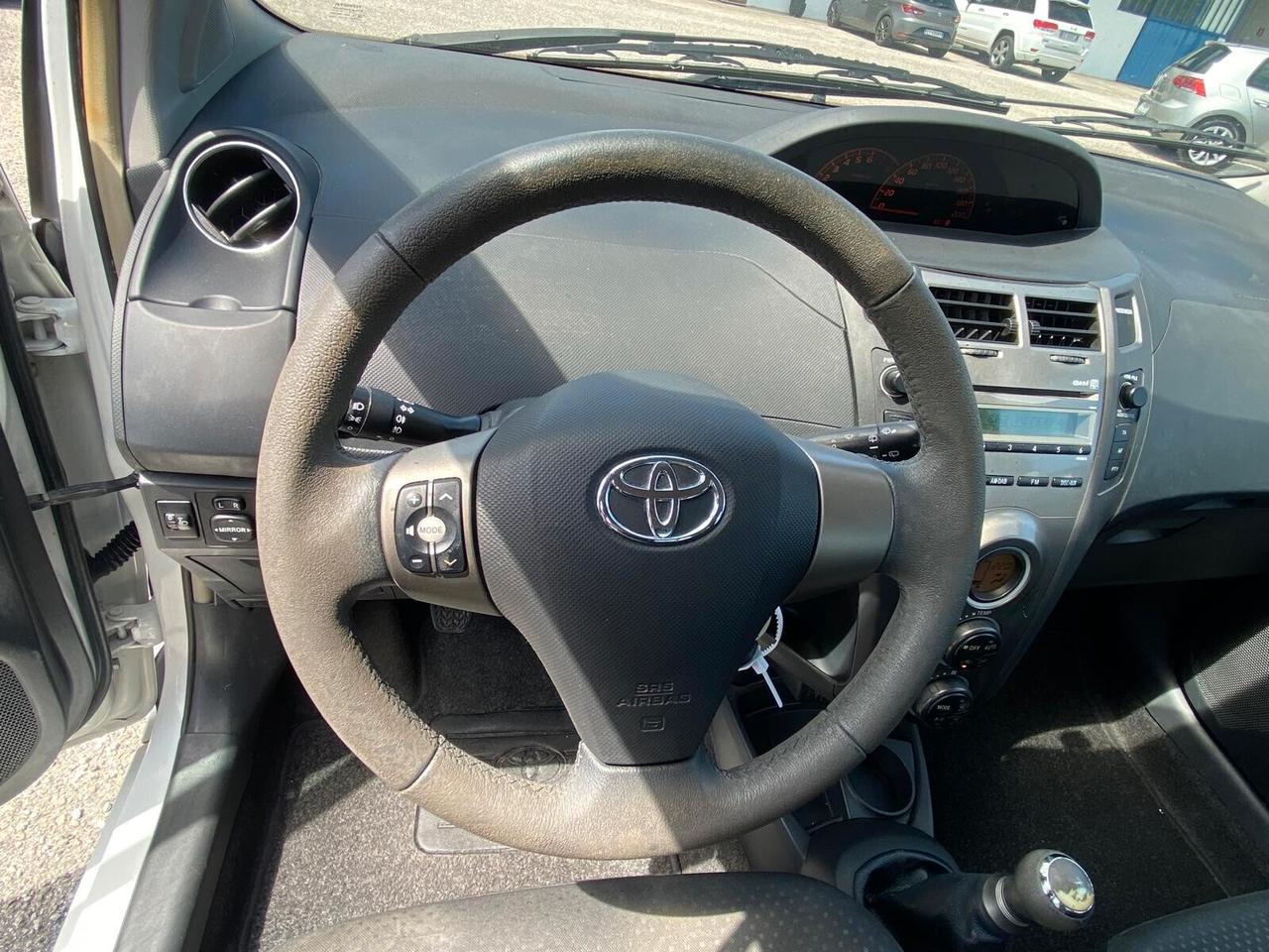 Toyota Yaris 1.0 Benz OK PER NEOPATENTATI