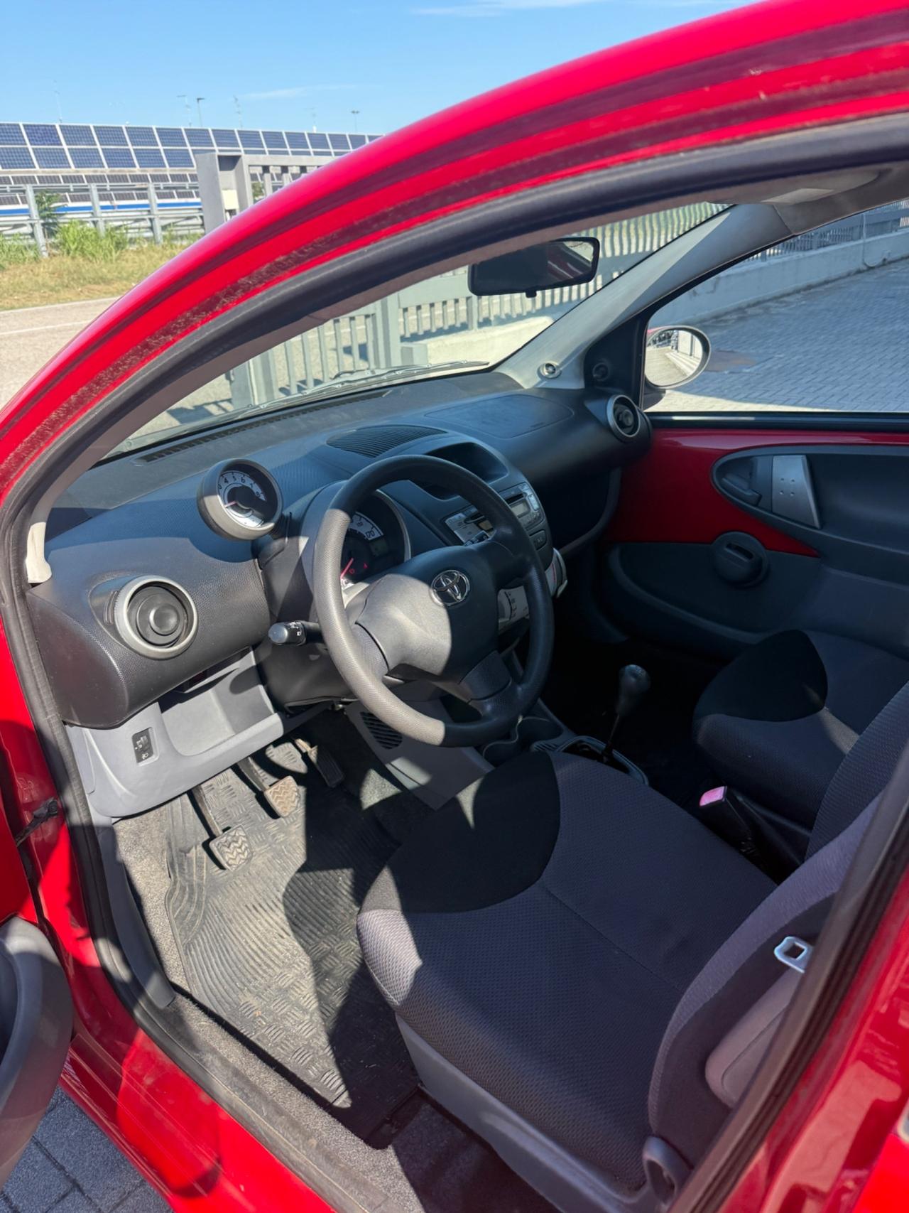 Toyota Aygo 1.0 12V VVT-i 5 porte Sol