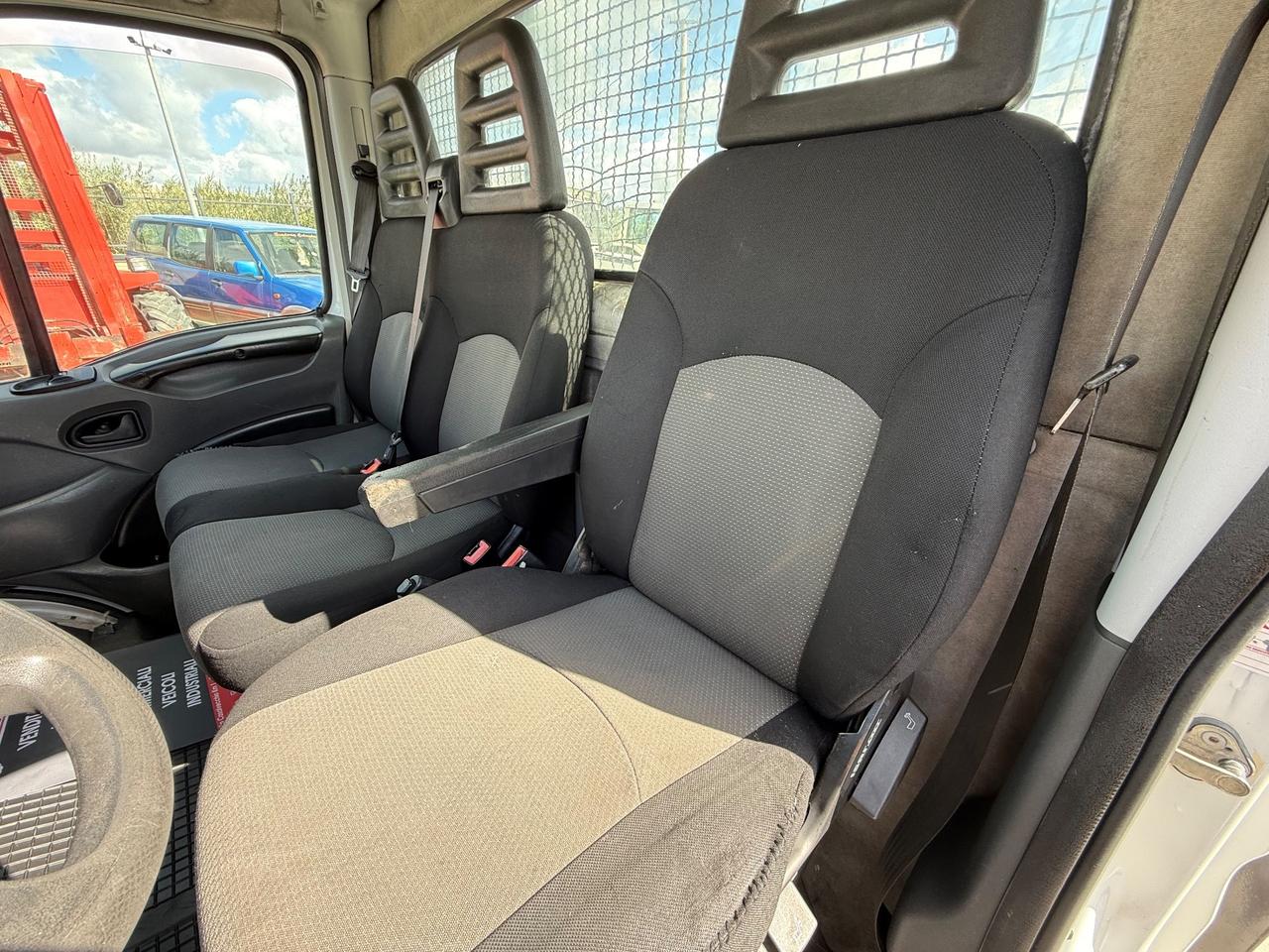 Trattore iveco Daily 35S15 cassonato 4x2 perfetto