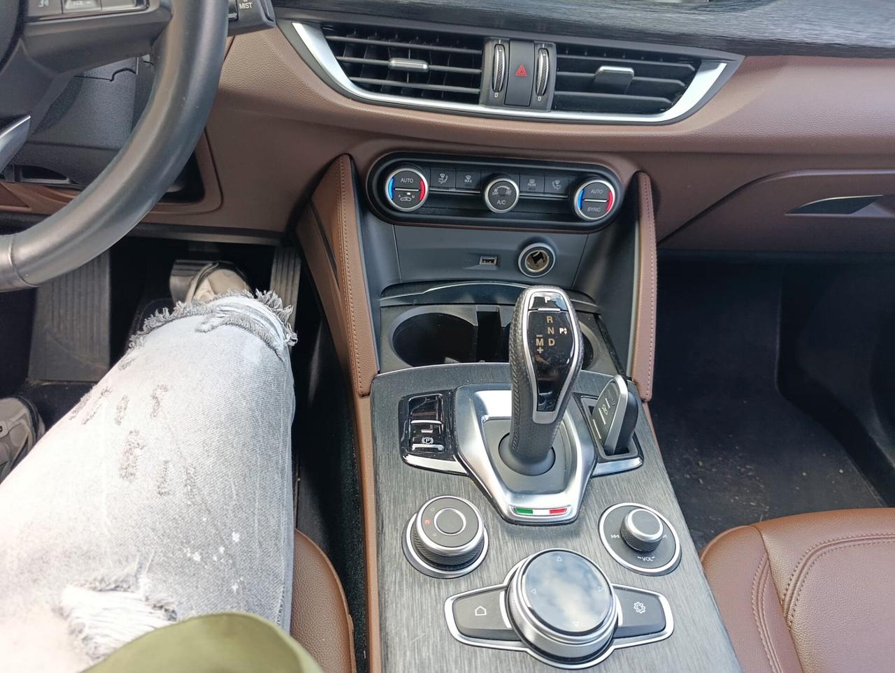 Alfa Romeo Stelvio 2.2 Turbodiesel 190 CV AT8 RWD Business