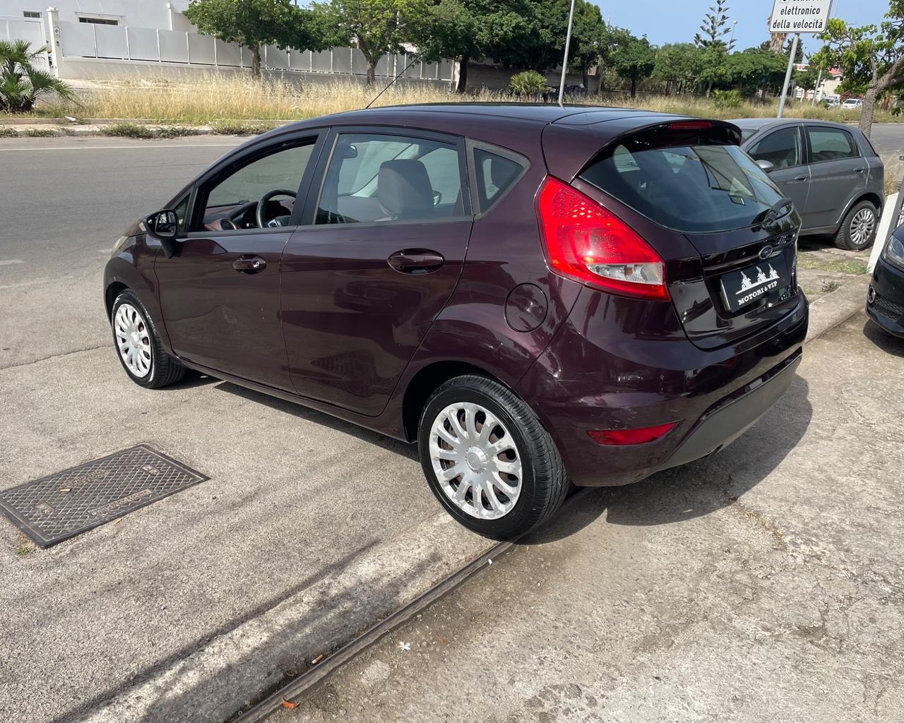 FORD FIESTA 1.4 5 porte Bz.- GPL 2010