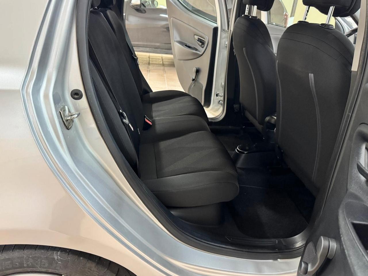 Ypsilon 1.2 69 CV 5 porte S&S Gold AZIENDALE