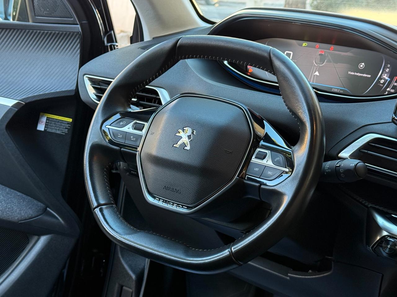 Peugeot 3008 BlueHDi 130 LED NAVI CAMERA - 2021