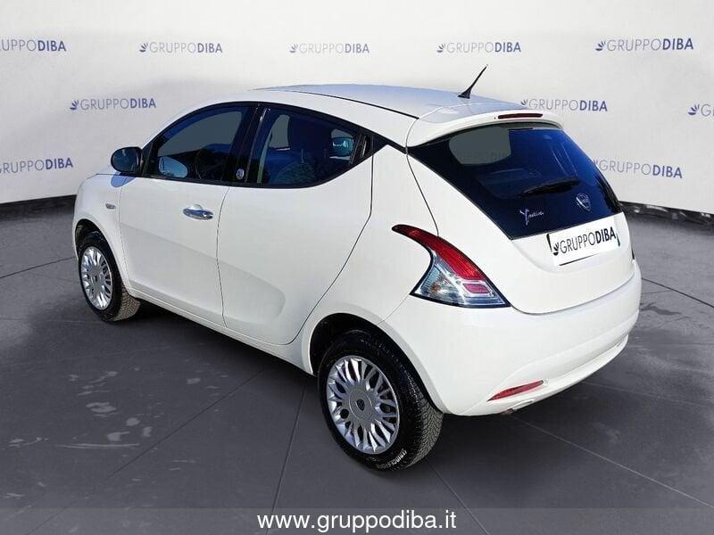 Lancia Ypsilon III 2015 Benzina 0.9 t.air Silver ecochic metano 80cv