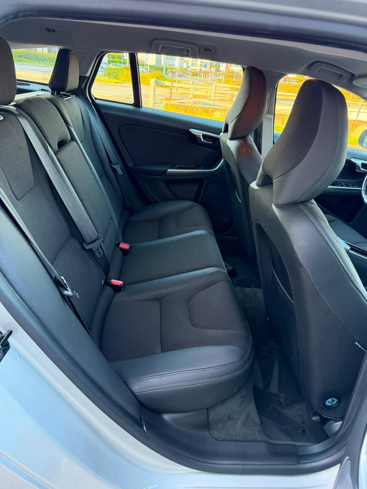 Volvo V60 DRIVe Summum