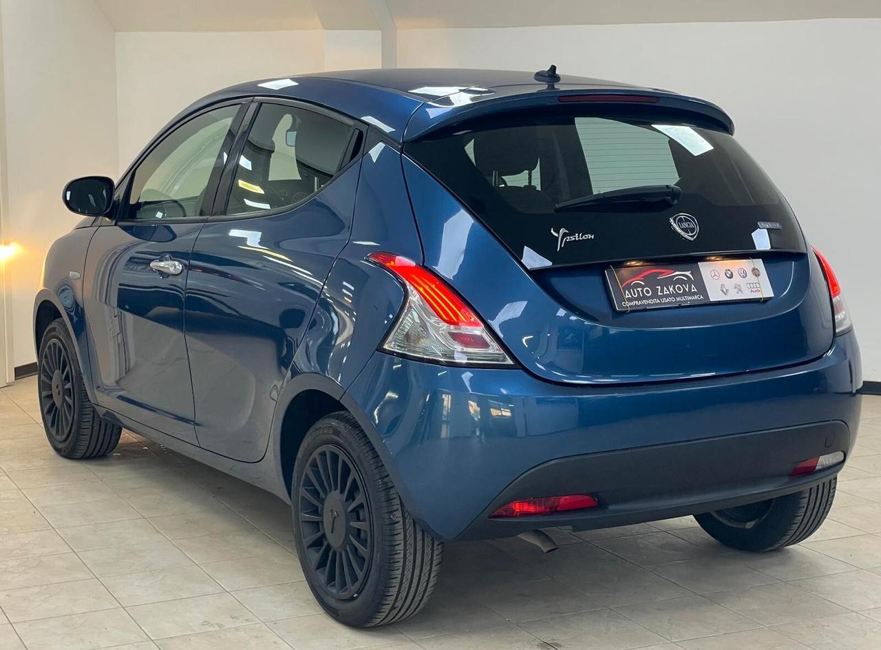 Lancia Ypsilon 1.0 FireFly 5 porte S&S Hybrid UnYca