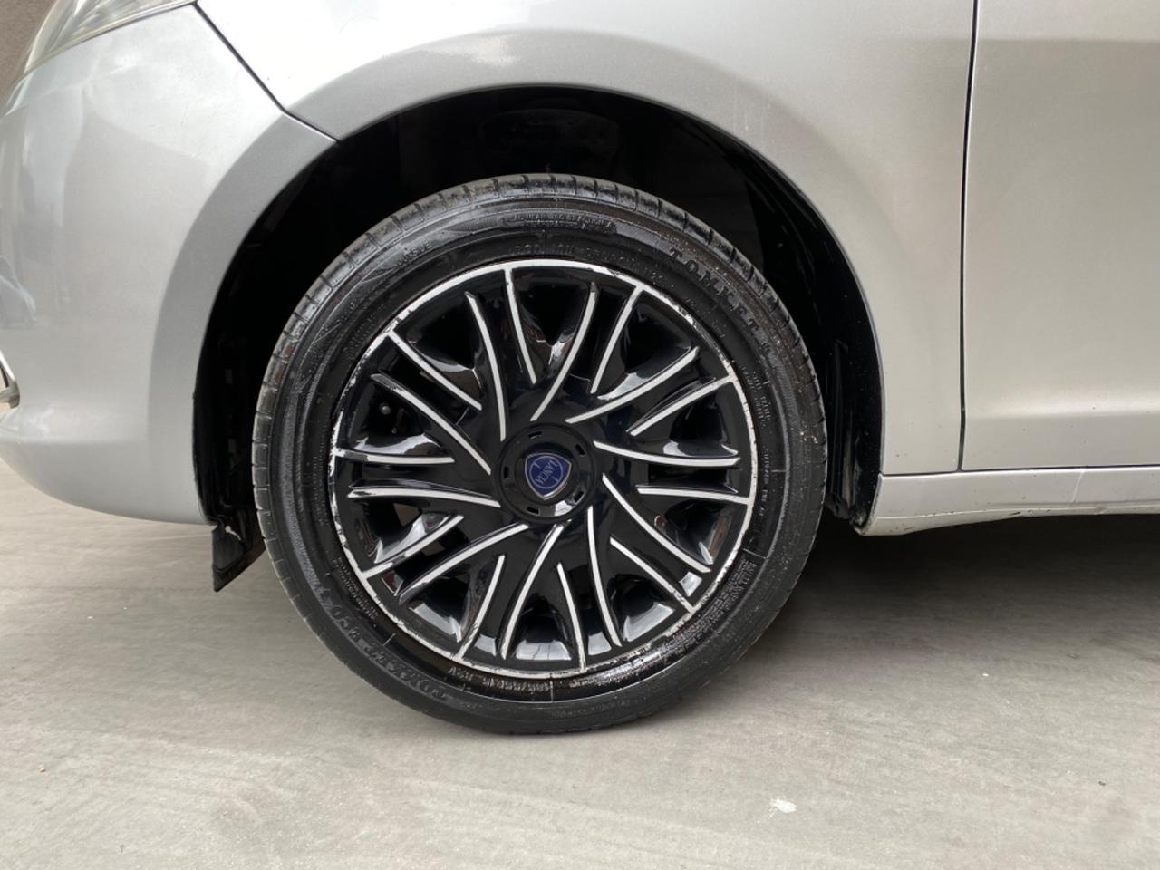 Lancia Ypsilon 1.2 Benzina