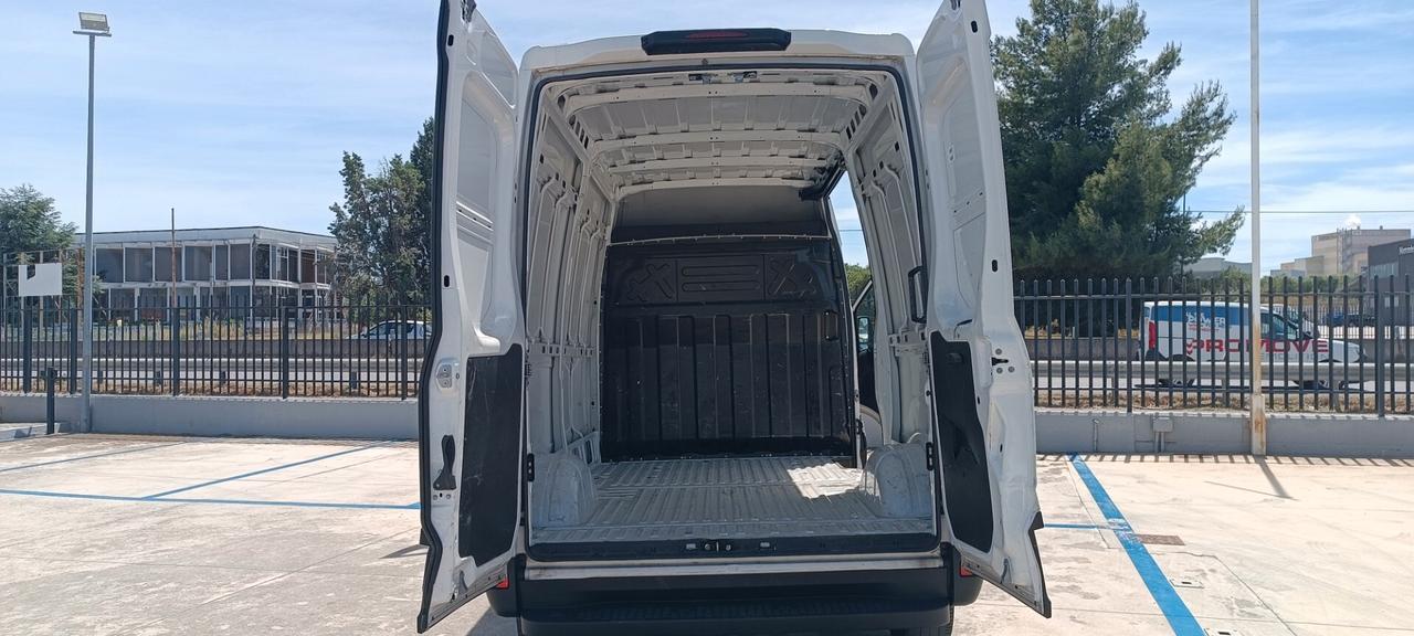 Iveco Daily 35s 12 2,3 m jet h2 cambio manuale km 153000