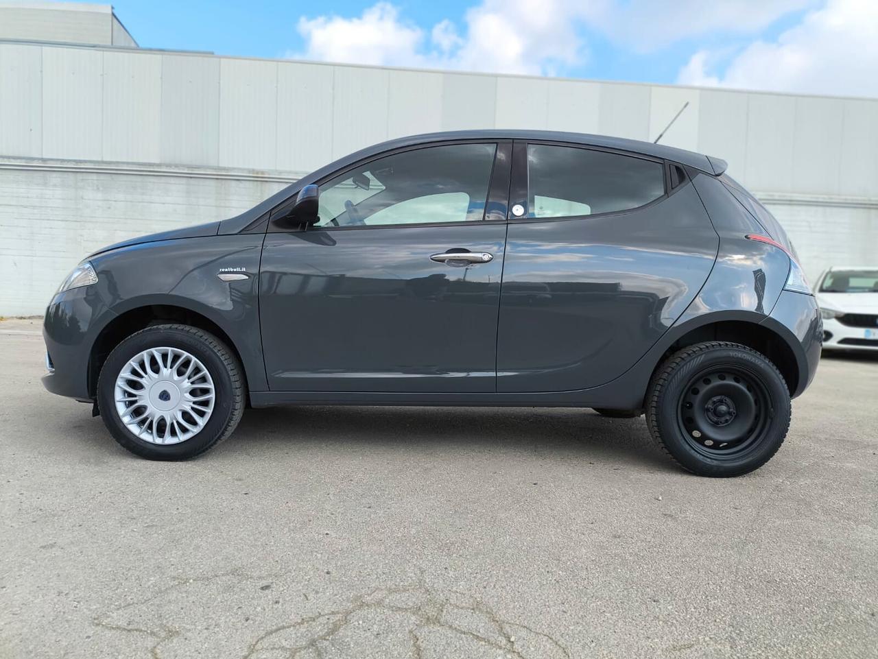 Lancia Ypsilon ECO CHIC 900 CC. X NEO PATENTATI BENZINA/ METANO RIF:4625