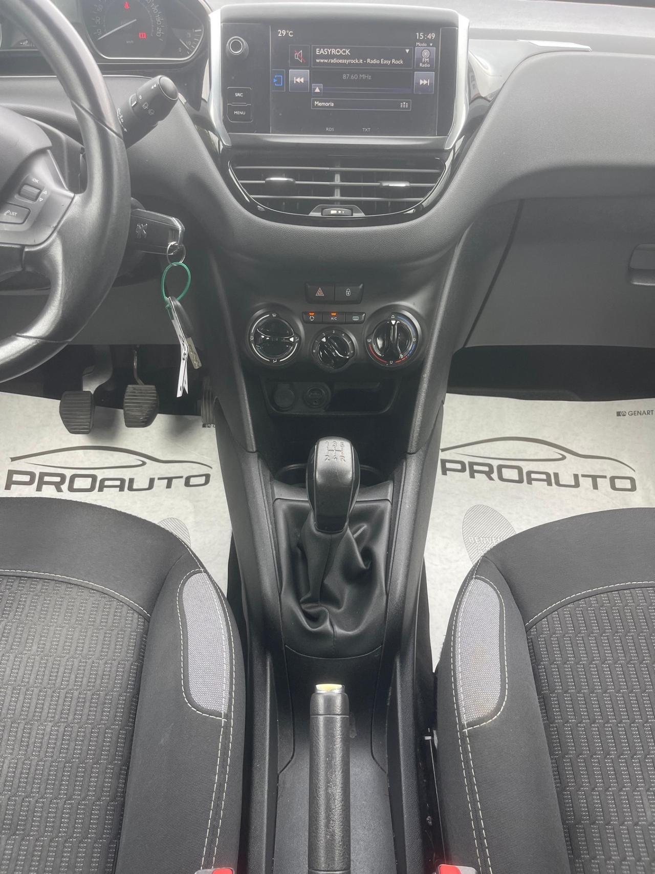 Peugeot 208 PureTech 82 5 porte Allure