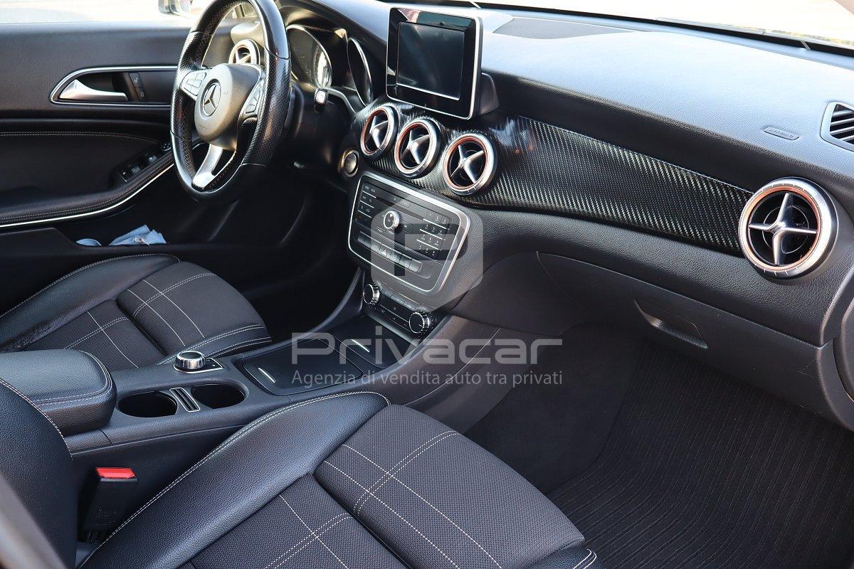 MERCEDES CLA 180 d S.W. Automatic Premium Dark Night