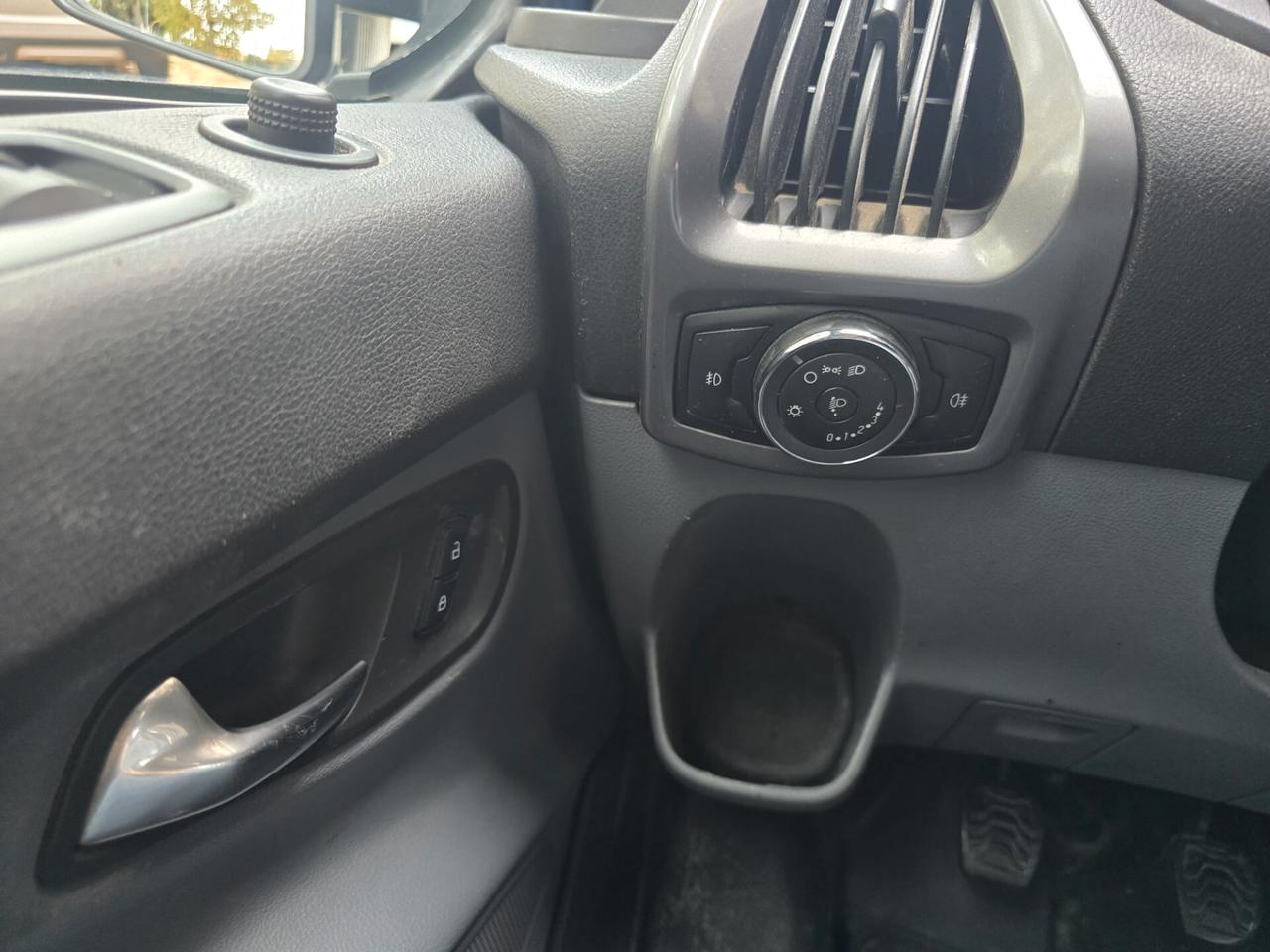 Ford Transit Custom 2.2 TDCi 155CV 9 POSTI GANCIO TRAINO