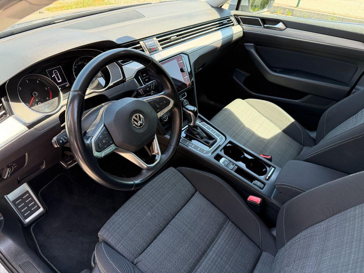 VOLKSWAGEN - Passat Variant - Passat Var. 1.6 TDI DSG Comfortline BMT