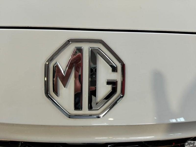 MG ZS 1.5 Standard 115 CV TUA DA € 18990