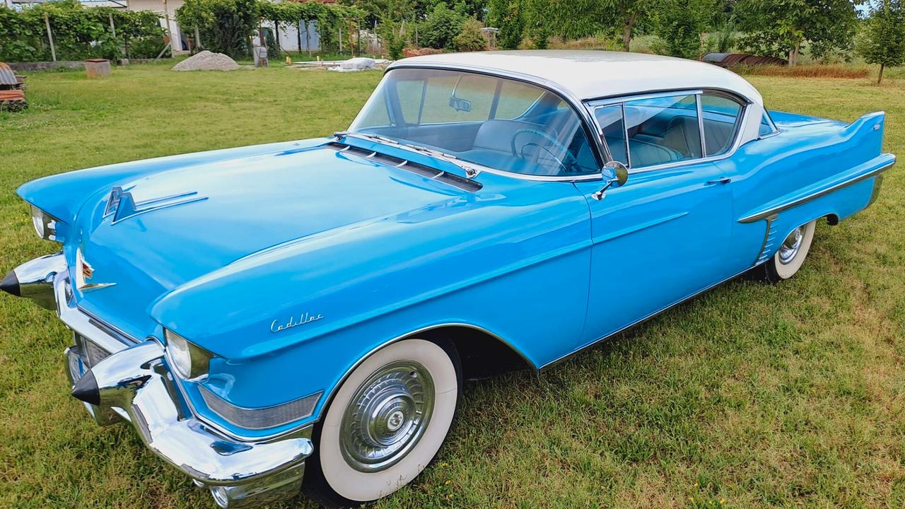 Cadillac Deville 57 coupé