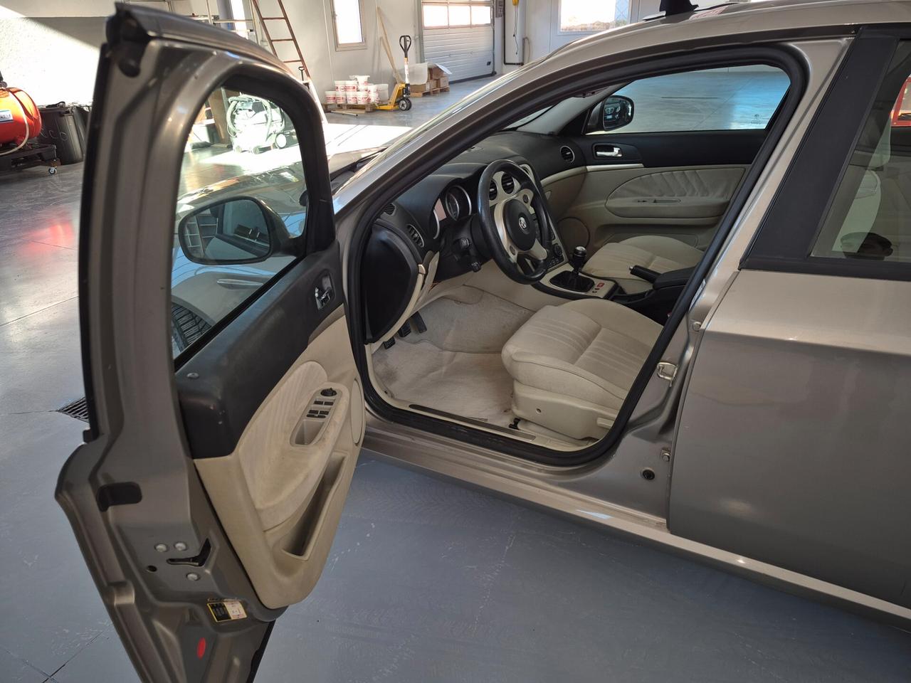 Alfa Romeo 159 1.9 JTDm Distinctive