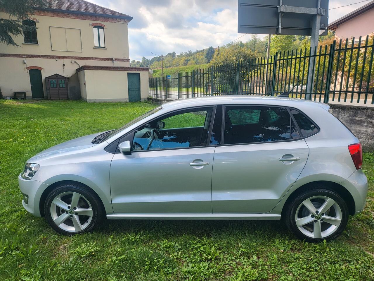 Volkswagen Polo 1.4 5 porte Highline UNICO PROPRIETARIO TAGL. CERT.