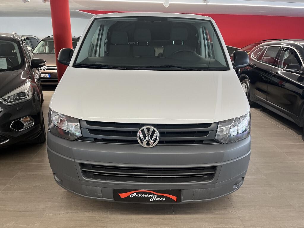 Volkswagen Transporter T5 2.0 TDI corto