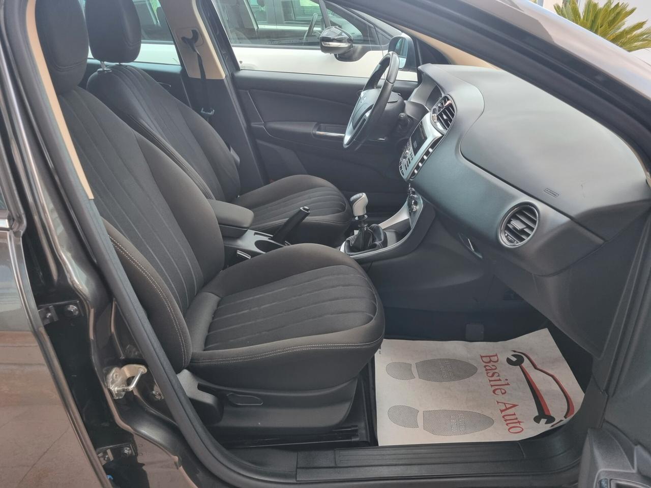 Lancia Delta 1.6 MJT DPF Gold