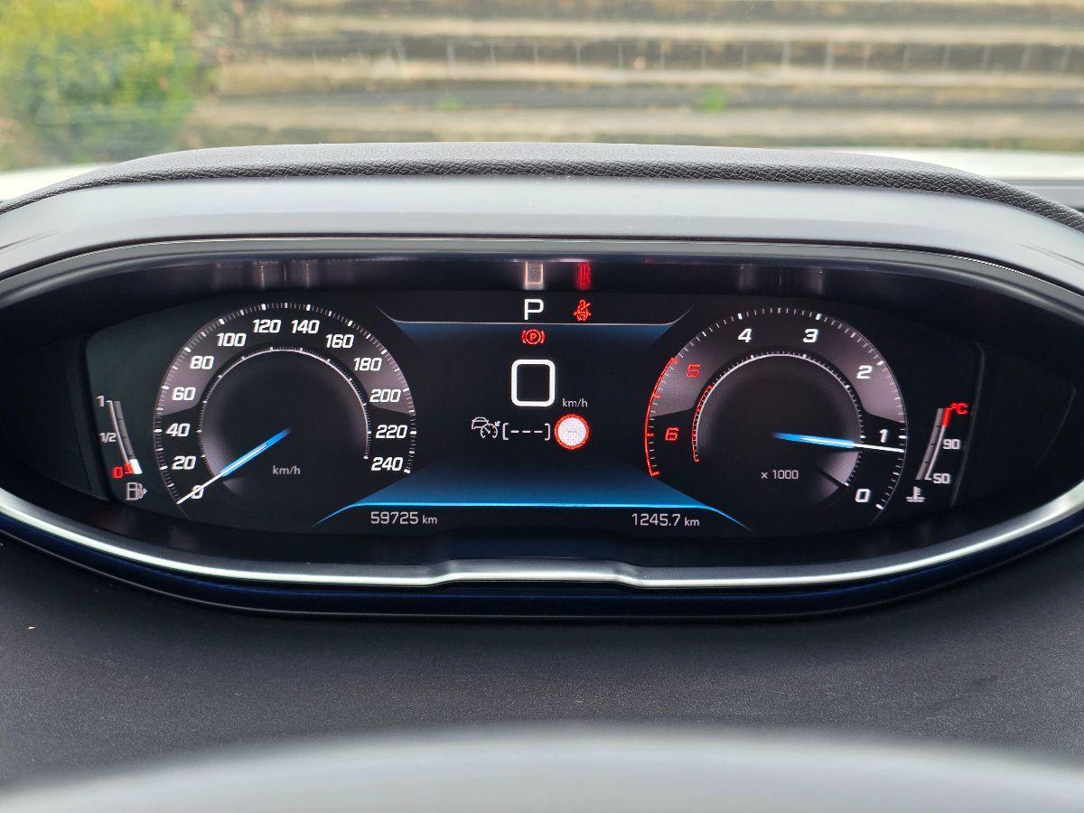 PEUGEOT 3008 1.5 DIESEL 59.700KM GARANZ FINANZ